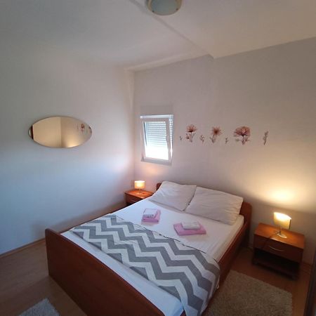 Apartman Lea Sukošan Kültér fotó