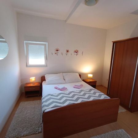 Apartman Lea Sukošan Kültér fotó