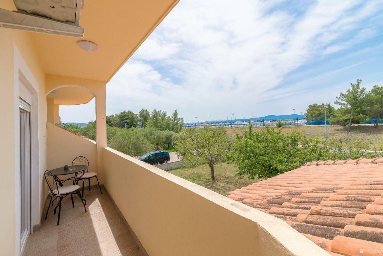 Apartman Lea Sukošan Kültér fotó